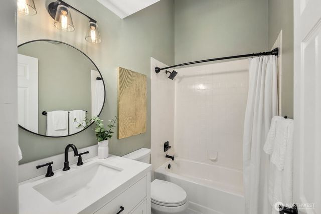 6945 NE 170th Street, Kenmore, WA 98028