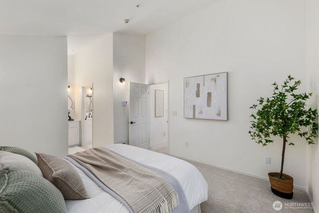 6945 NE 170th Street, Kenmore, WA 98028