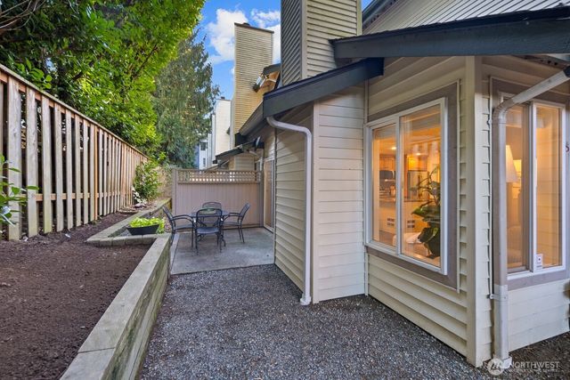6945 NE 170th Street, Kenmore, WA 98028