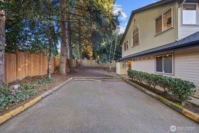 6945 NE 170th Street, Kenmore, WA 98028