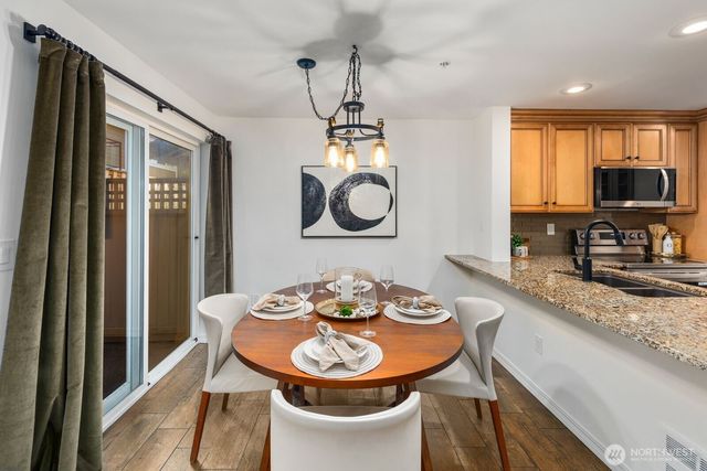 6945 NE 170th Street, Kenmore, WA 98028