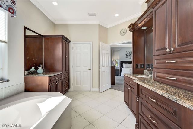 12527 Wildcat Cove CIR, Estero, FL 33928