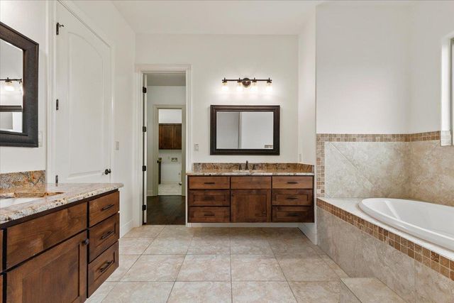 101 Eland Ave, Bastrop, TX 78602