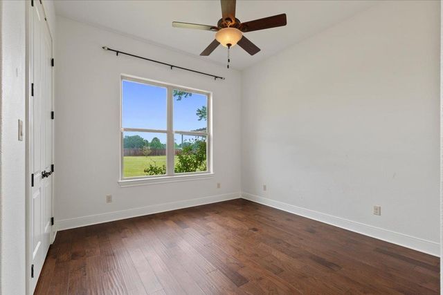101 Eland Ave, Bastrop, TX 78602
