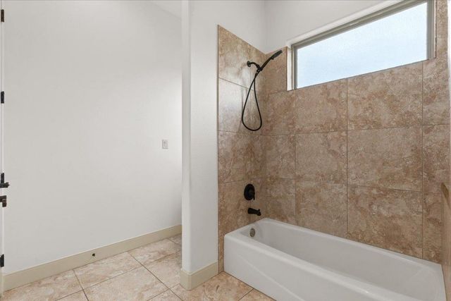 101 Eland Ave, Bastrop, TX 78602