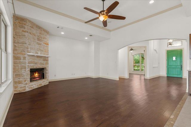 101 Eland Ave, Bastrop, TX 78602