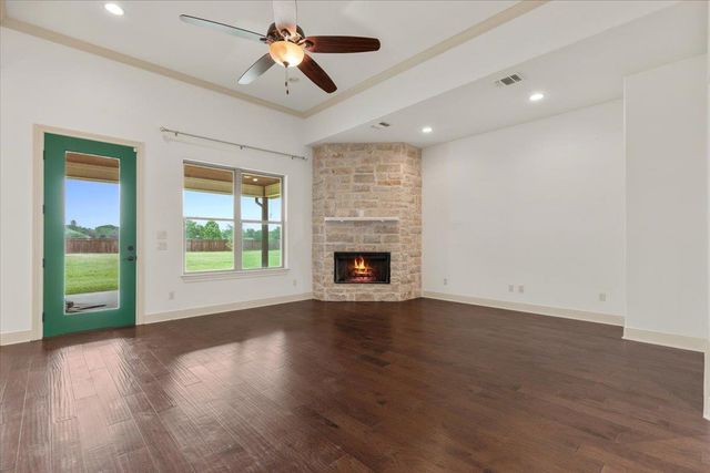 101 Eland Ave, Bastrop, TX 78602