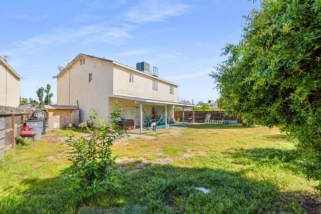 2065 S Wolters Avenue, Fresno, CA 93702