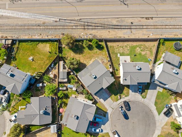 2065 S Wolters Avenue, Fresno, CA 93702