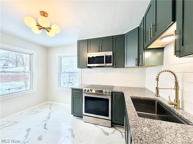 16301 Invermere Avenue, Cleveland, OH 44128