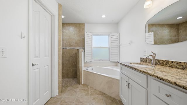 13105 HARBORTON Drive, Jacksonville, FL 32224
