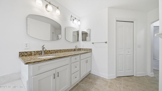 13105 HARBORTON Drive, Jacksonville, FL 32224