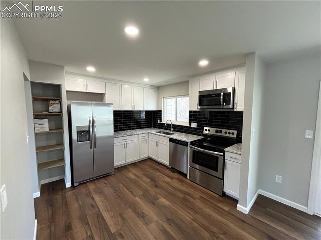 6974 Metropolitan Street, Colorado Springs, CO 80911