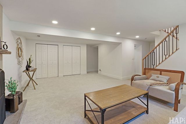 1425 Concord Lane, Schaumburg, IL 60193