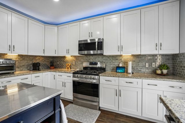10900 Sycamore Drive N, La Porte, TX 77571