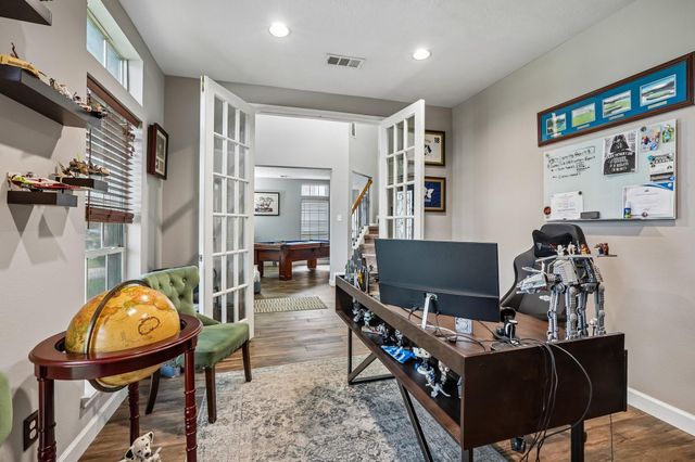 10900 Sycamore Drive N, La Porte, TX 77571