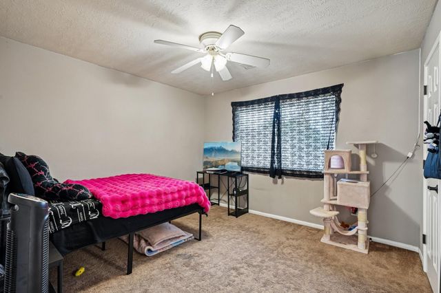 10900 Sycamore Drive N, La Porte, TX 77571
