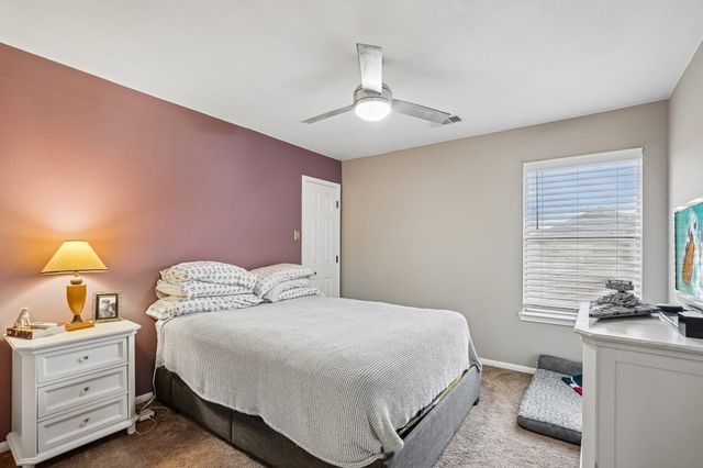 10900 Sycamore Drive N, La Porte, TX 77571