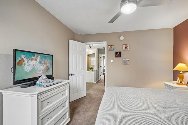 10900 Sycamore Drive N, La Porte, TX 77571
