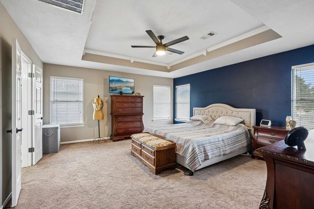 10900 Sycamore Drive N, La Porte, TX 77571