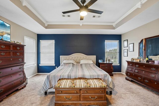 10900 Sycamore Drive N, La Porte, TX 77571