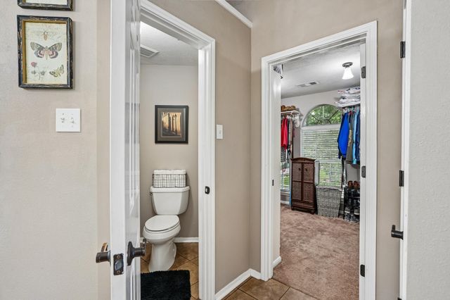 10900 Sycamore Drive N, La Porte, TX 77571