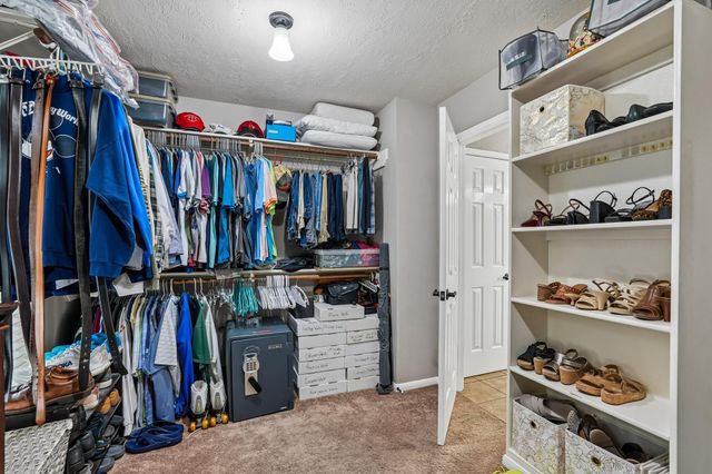 10900 Sycamore Drive N, La Porte, TX 77571