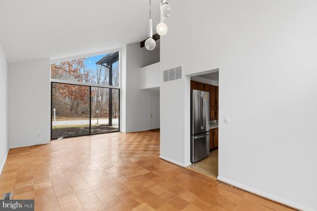 5317 LIGHTNING VIEW RD, Columbia, MD 21045