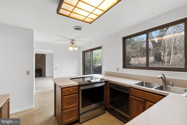 5317 LIGHTNING VIEW RD, Columbia, MD 21045