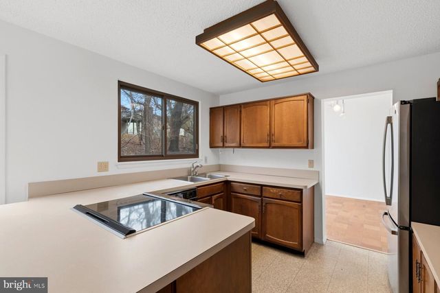 5317 LIGHTNING VIEW RD, Columbia, MD 21045