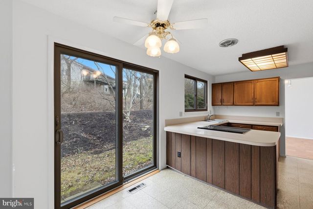 5317 LIGHTNING VIEW RD, Columbia, MD 21045