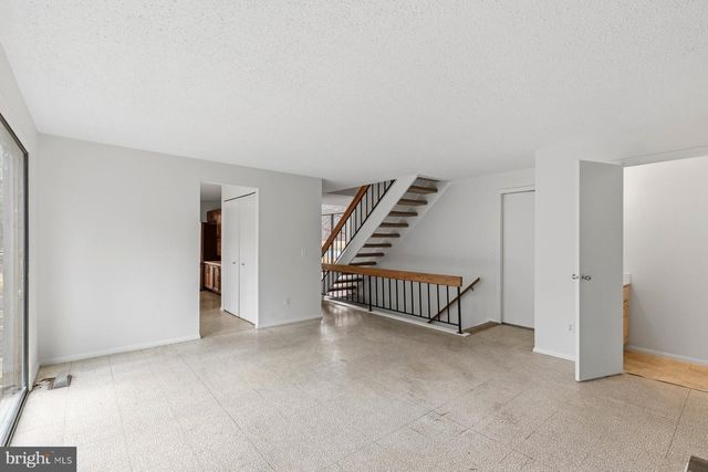 5317 LIGHTNING VIEW RD, Columbia, MD 21045