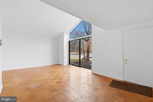 5317 LIGHTNING VIEW RD, Columbia, MD 21045