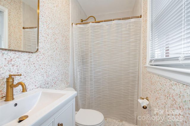 7726 Wallace Lane, Charlotte, NC 28212