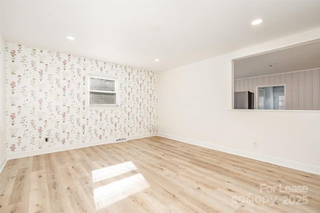 7726 Wallace Lane, Charlotte, NC 28212