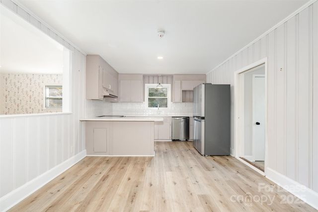 7726 Wallace Lane, Charlotte, NC 28212