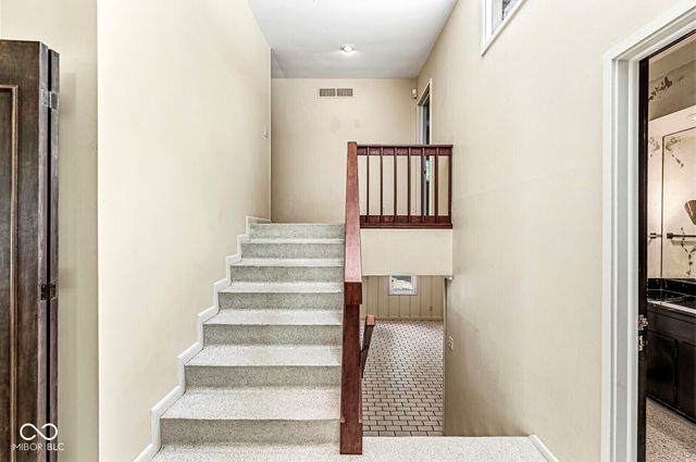 232 Williams Drive, Indianapolis, IN 46260