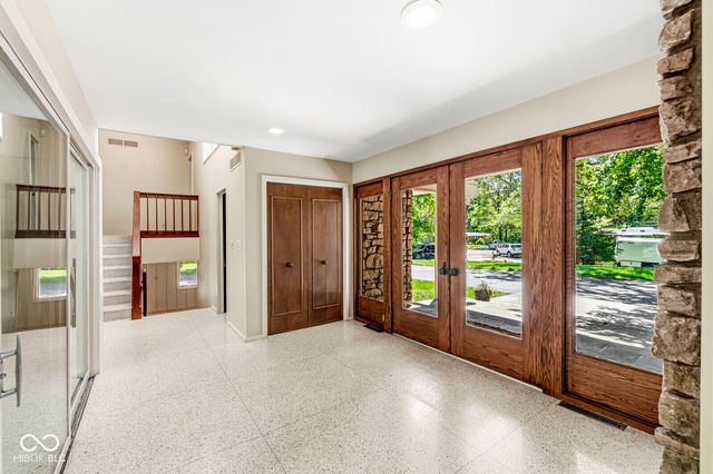 232 Williams Drive, Indianapolis, IN 46260