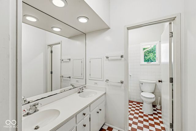 232 Williams Drive, Indianapolis, IN 46260