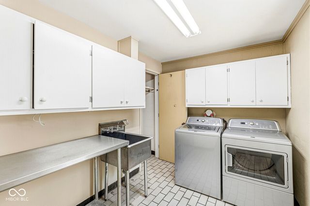232 Williams Drive, Indianapolis, IN 46260
