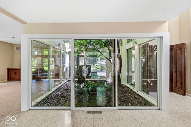 232 Williams Drive, Indianapolis, IN 46260