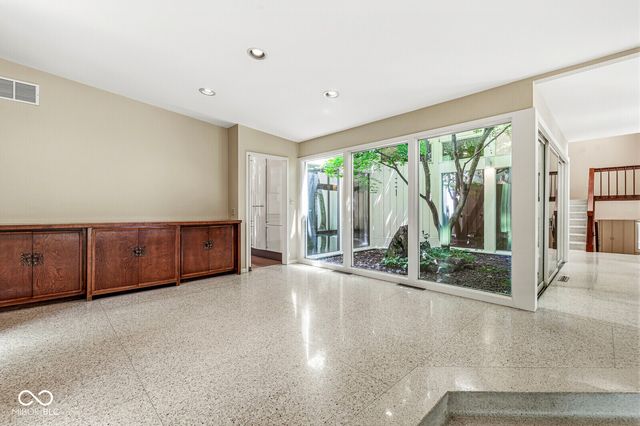 232 Williams Drive, Indianapolis, IN 46260
