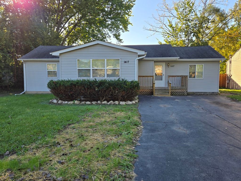 1417 W Bayview Lane, Johnsburg, IL 60050