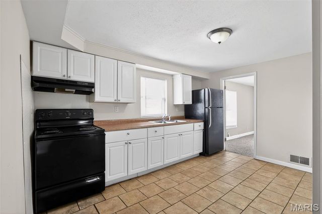 308 Superior Drive, St Louis, MO 63135