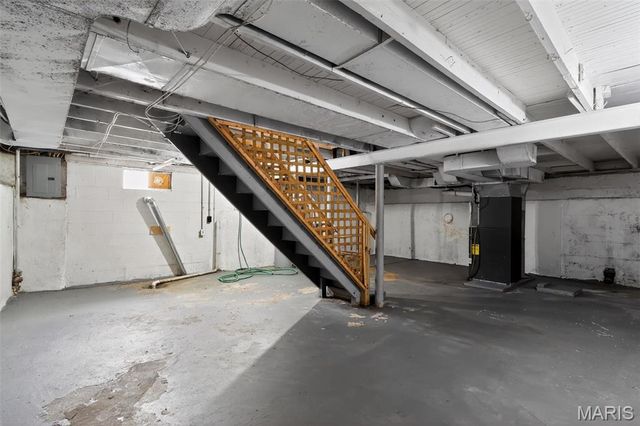 308 Superior Drive, St Louis, MO 63135