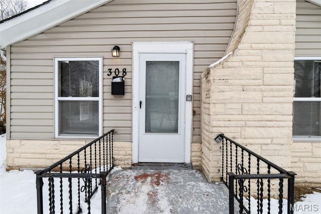 308 Superior Drive, St Louis, MO 63135