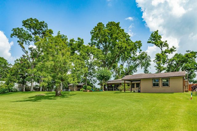 349 Pecan Estates Road C616R, Angleton, TX 77515