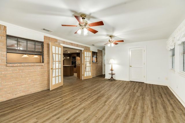 349 Pecan Estates Road C616R, Angleton, TX 77515