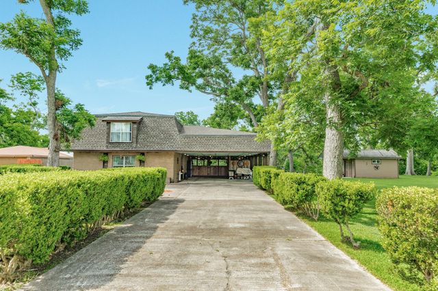 349 Pecan Estates Road C616R, Angleton, TX 77515