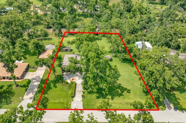 349 Pecan Estates Road C616R, Angleton, TX 77515